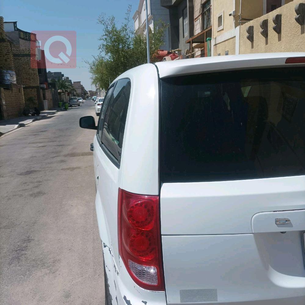 دودج جراند كارافان